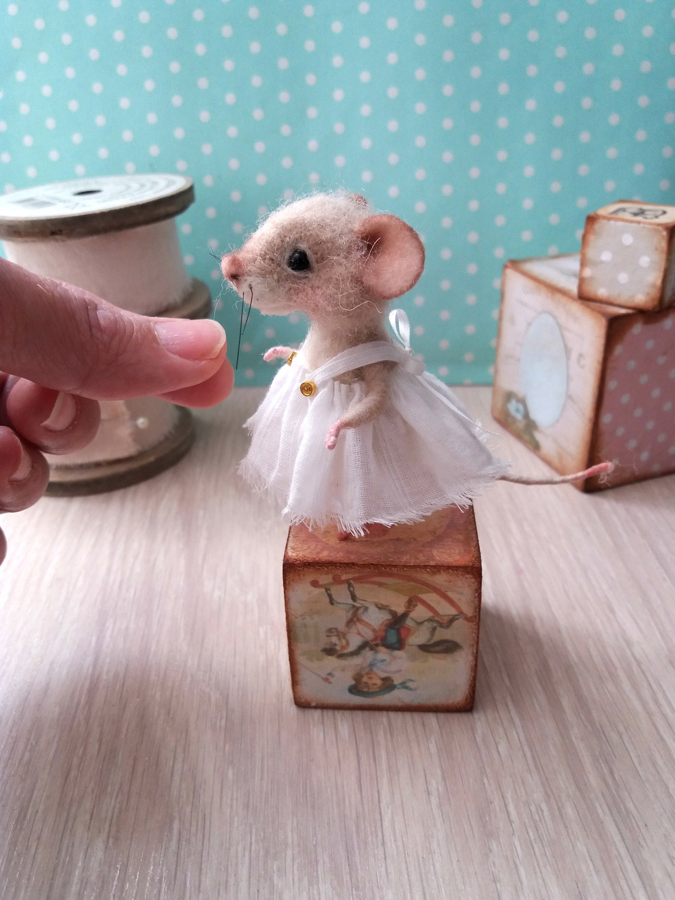 needle felted mouse