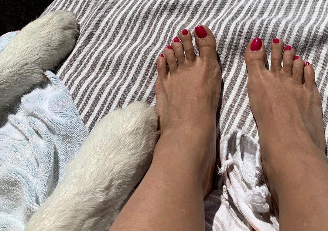 feet salma hayek