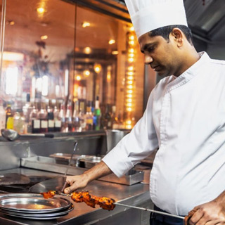 hire cook in delhi