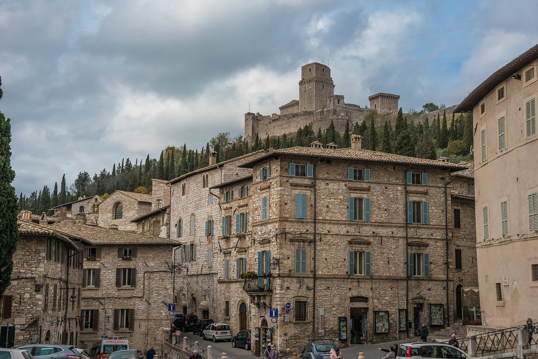 free walking tour assisi