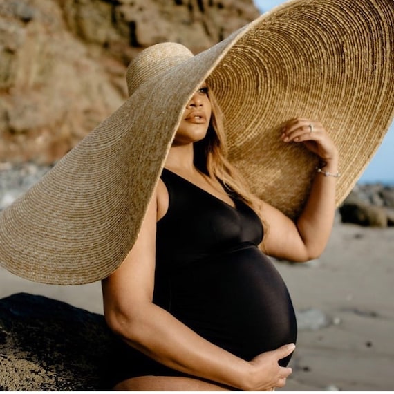 giant straw hat