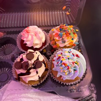 glitter quake cupcakes