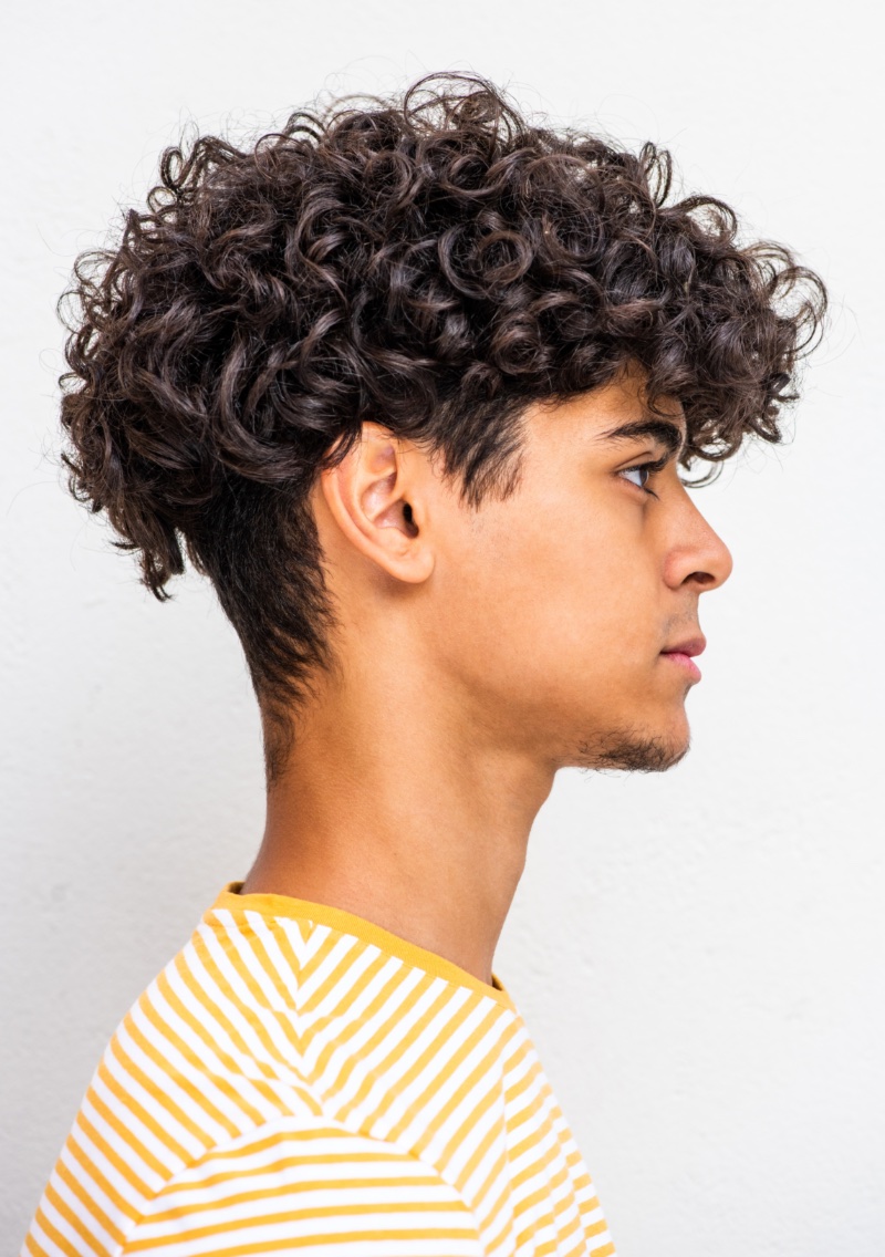 hairstyles for curly hair men