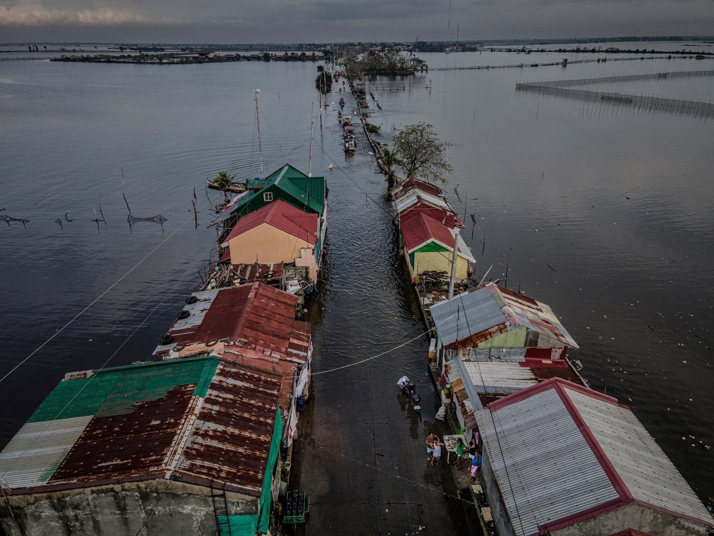 high tide in manila