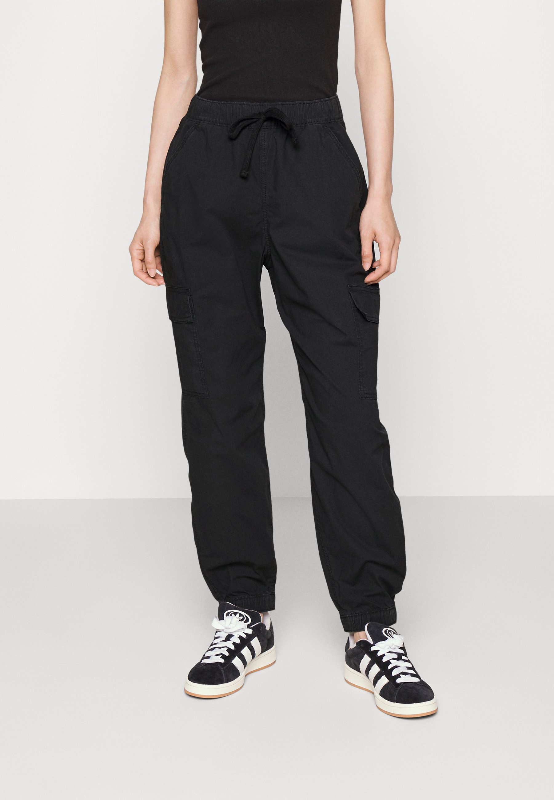 hollister cargo joggers