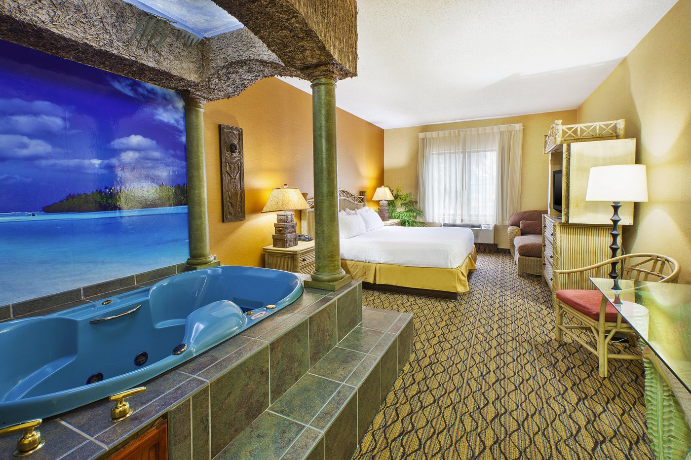 hotels in southfield mi with jacuzzi in room