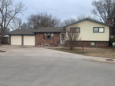 houses for sale in garden city ks