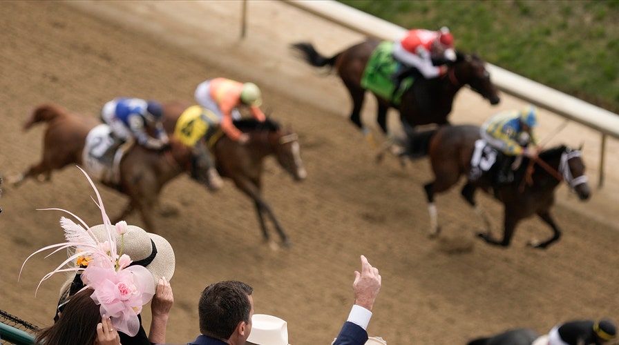 how many horses died at churchill downs this week