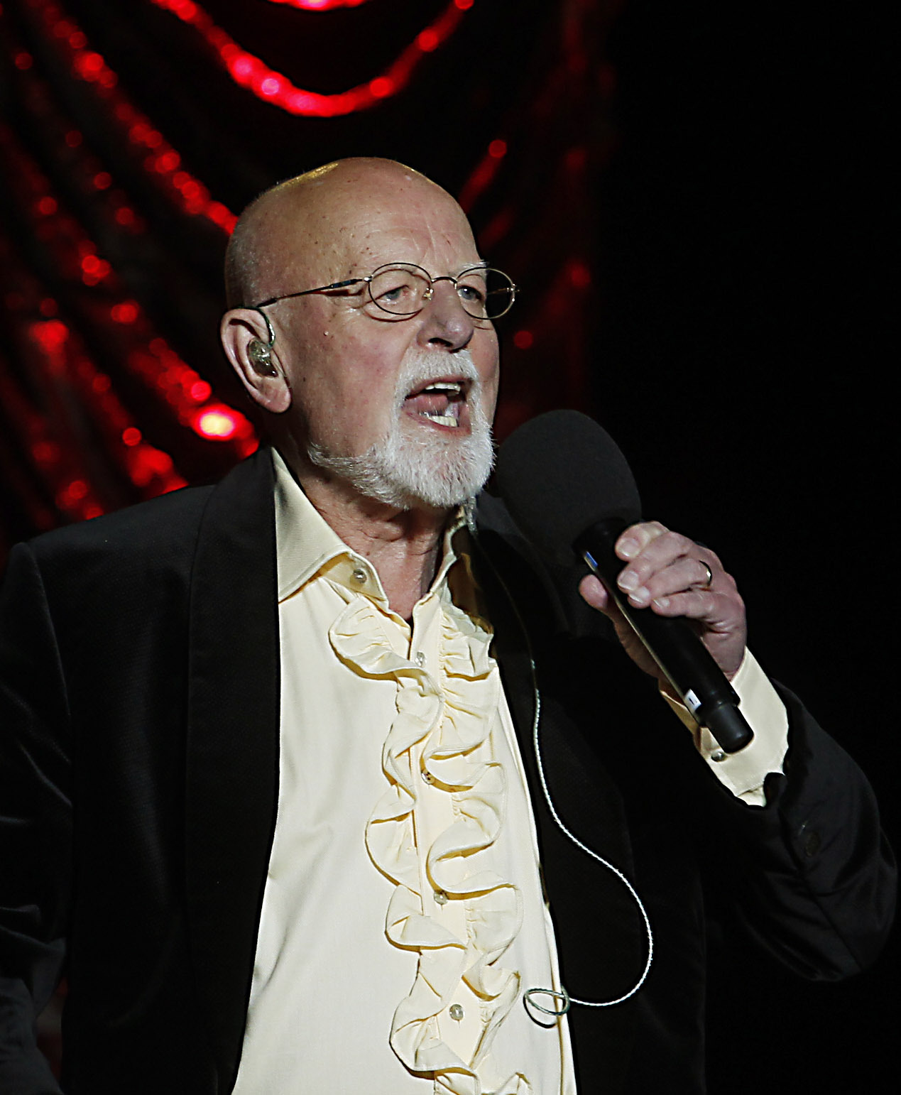 is roger whittaker still alive