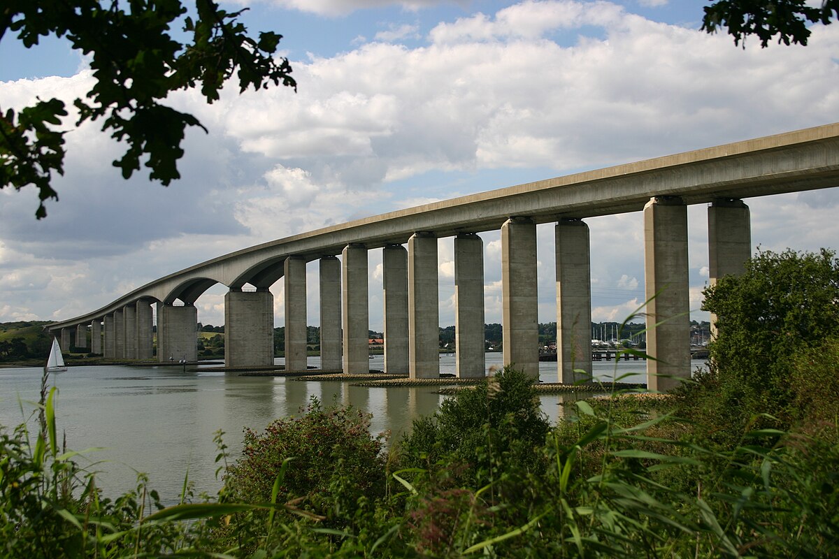 is the orwell bridge shut