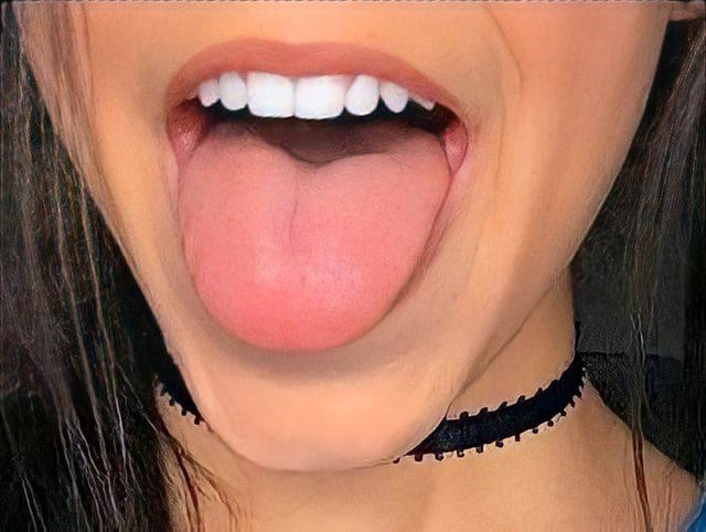 jenna ortega ahegao