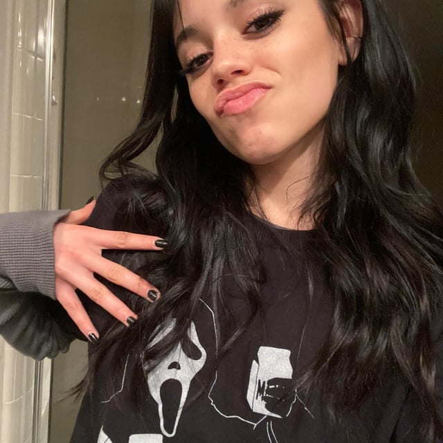 jenna ortega handjob