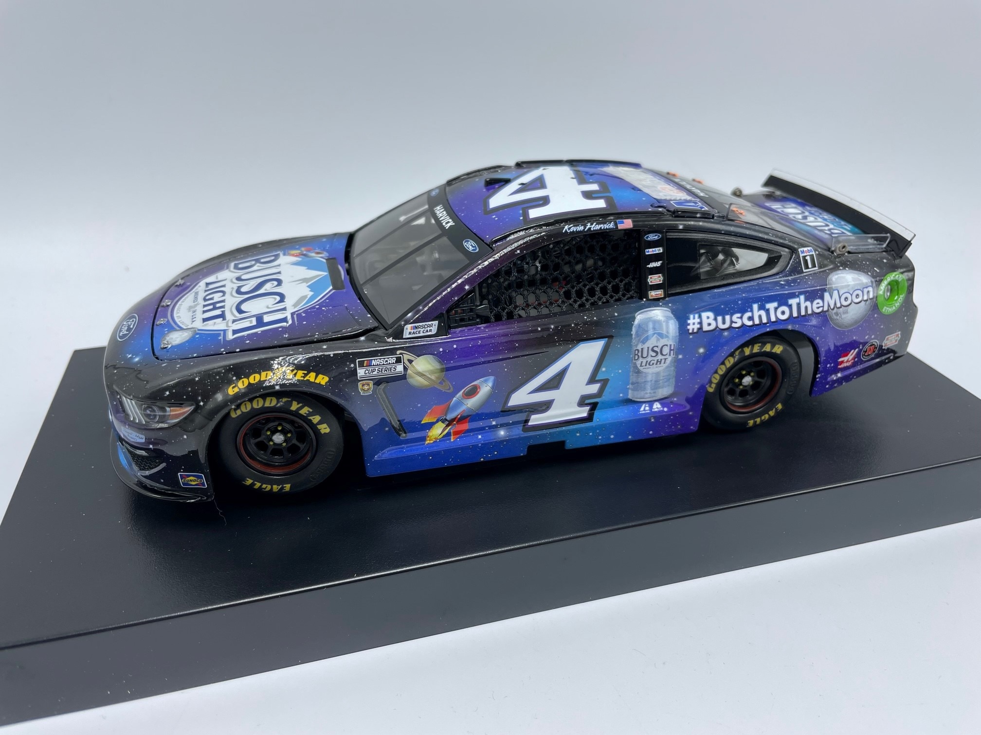 kevin harvick diecast cars