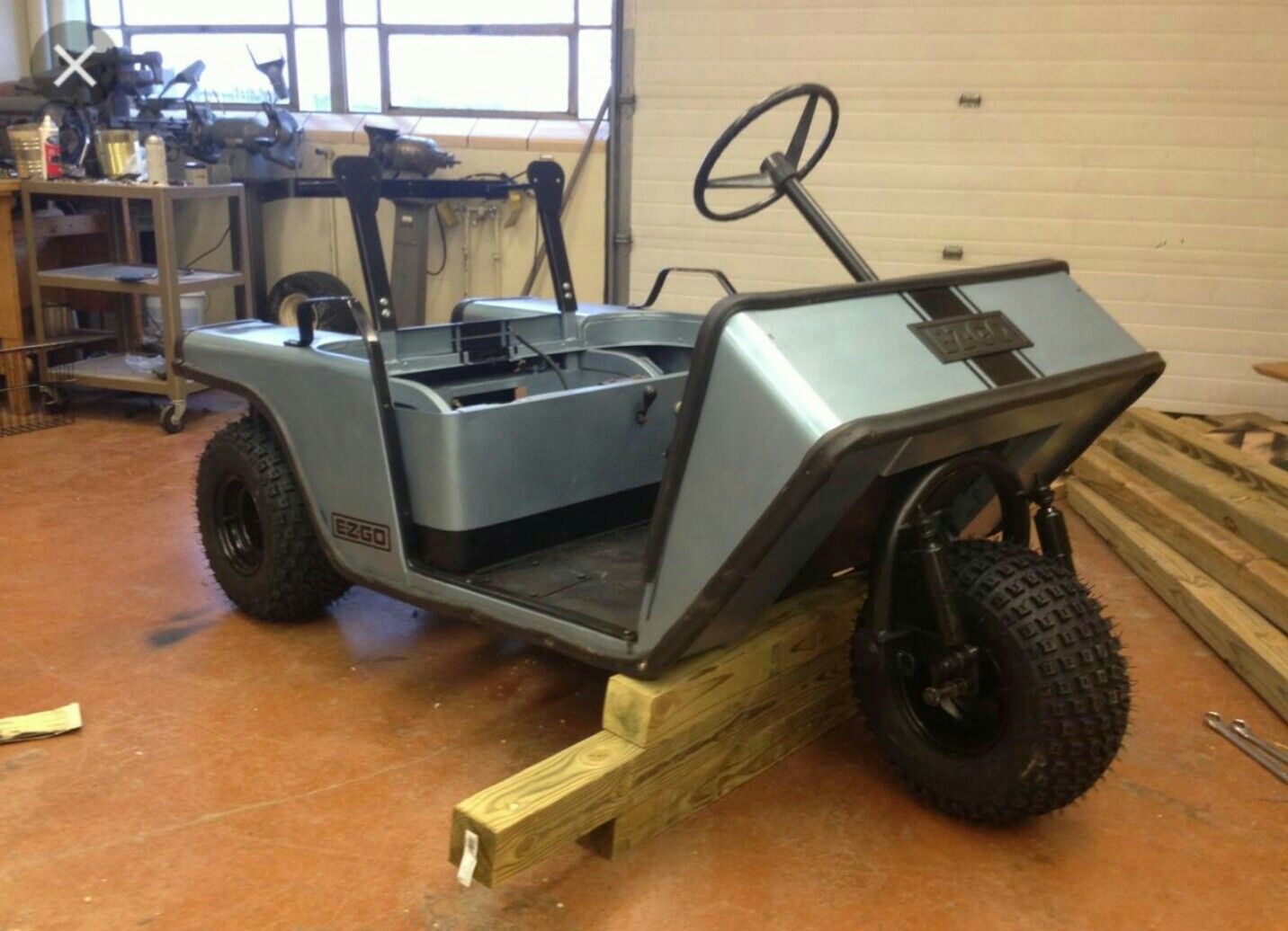 lifted 3 wheel golf cart