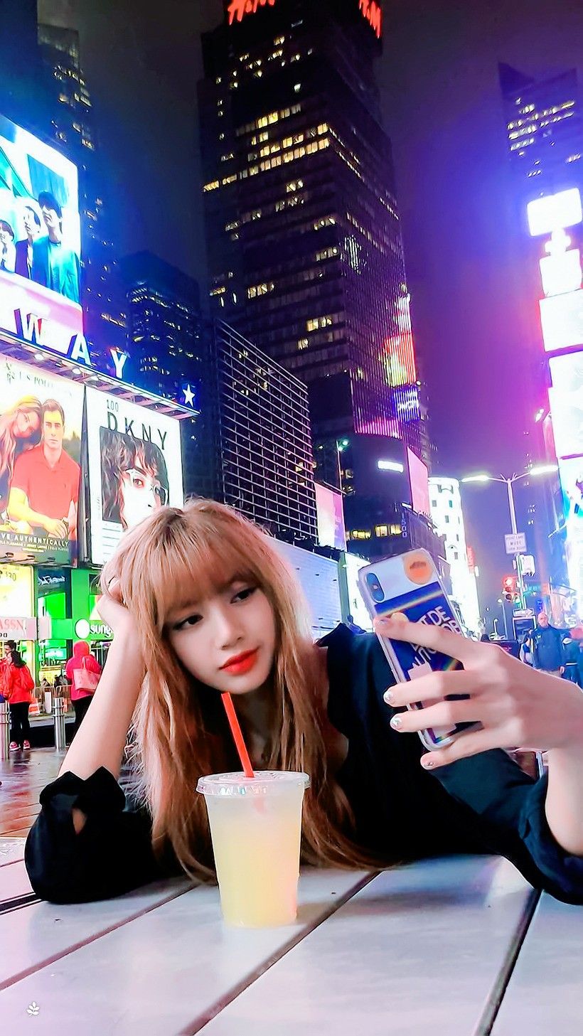 lisa blackpink new york