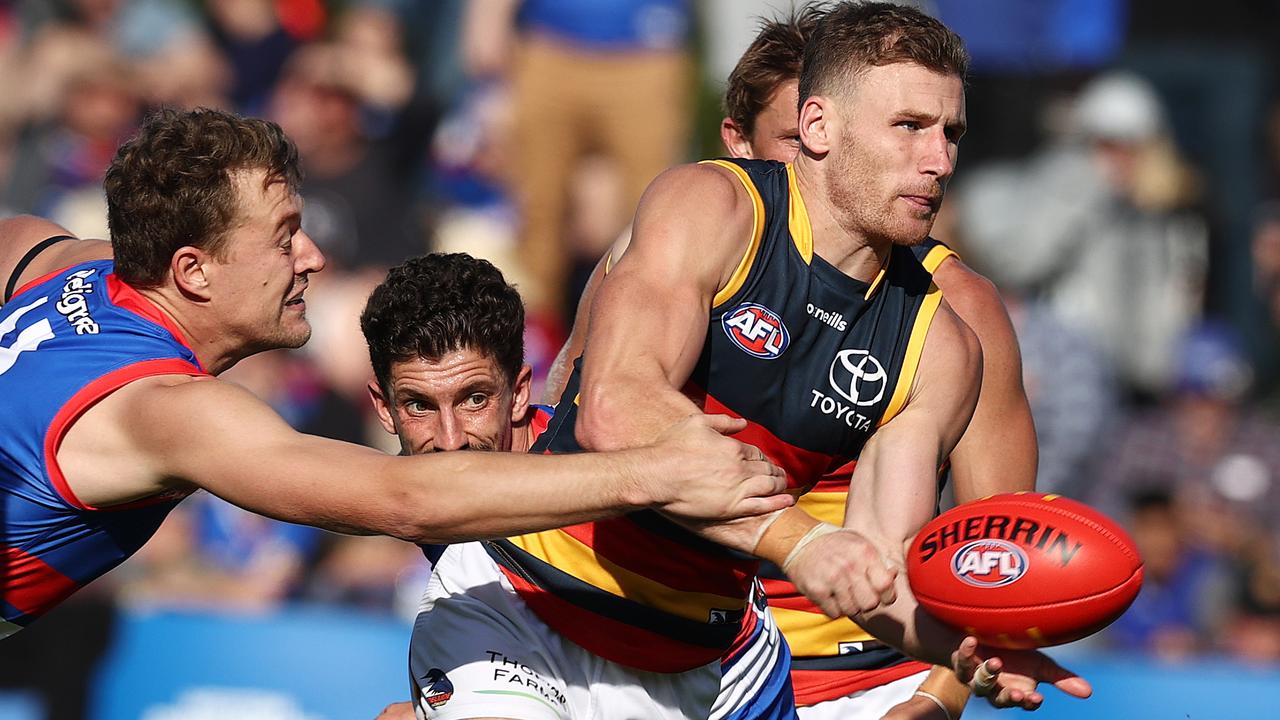 live score adelaide crows