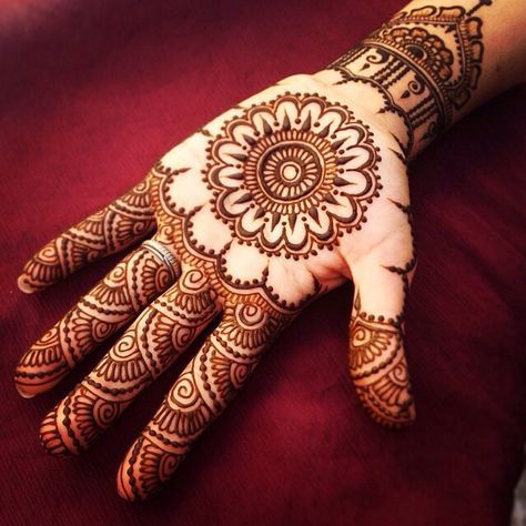 mehndi design for aunty