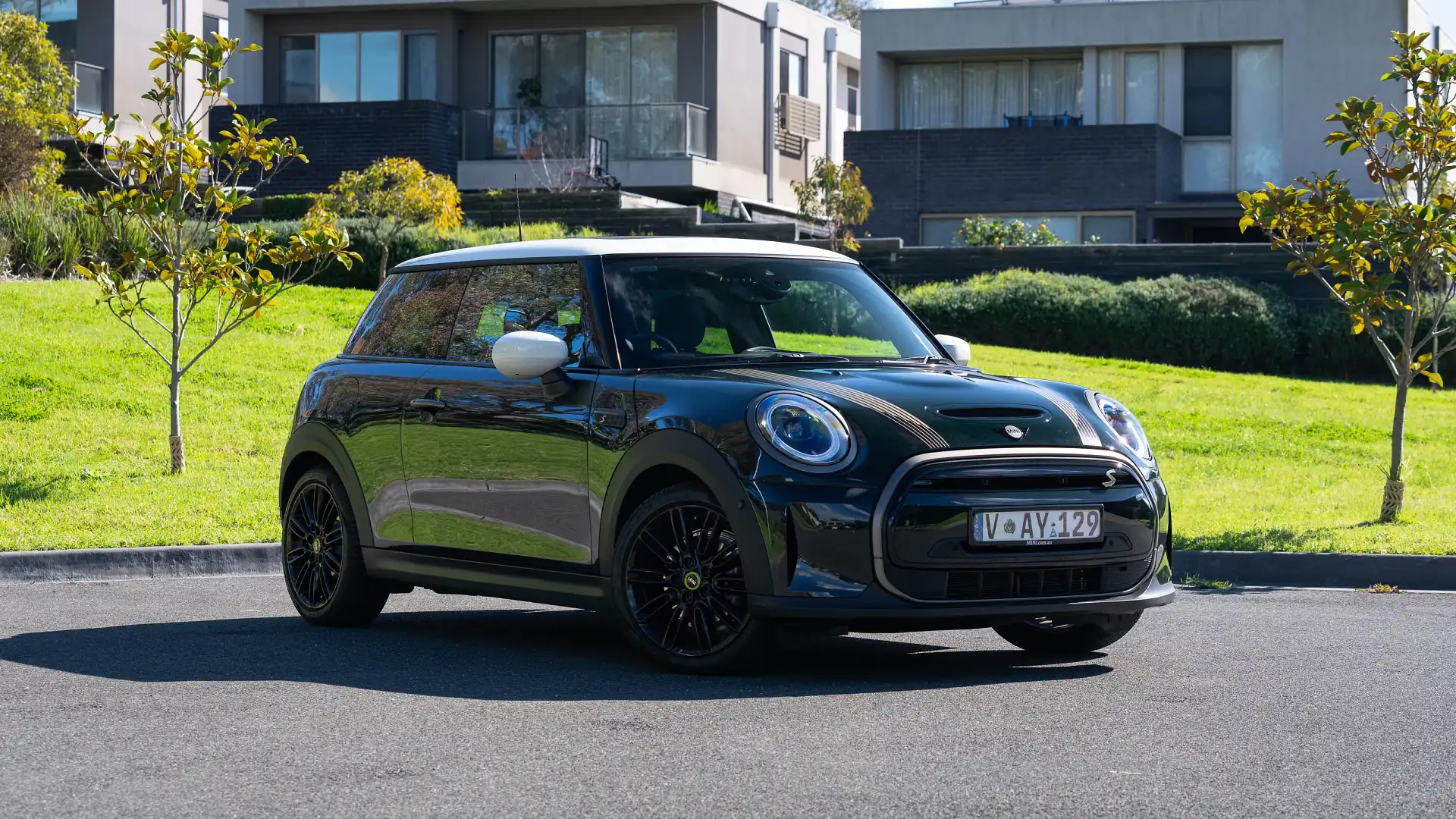 mini hatch cooper se resolute