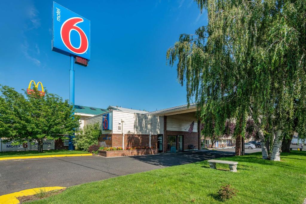 motel 6 clarkston wa