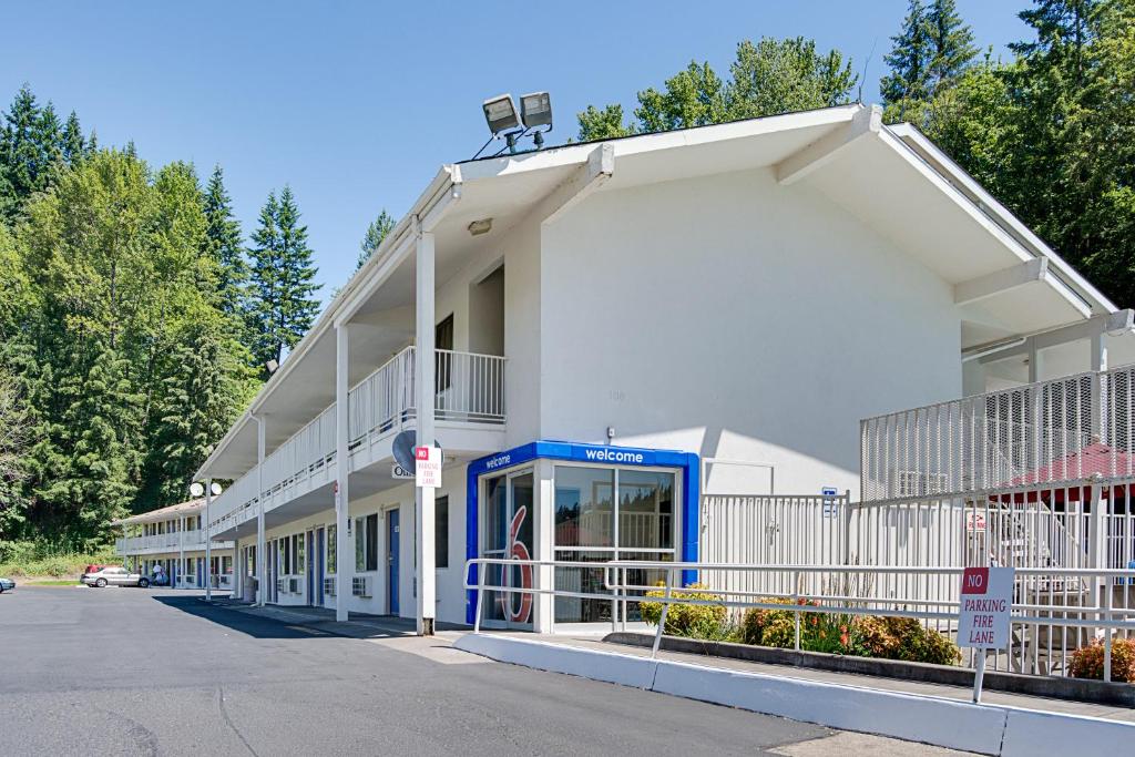 motels in kelso wa