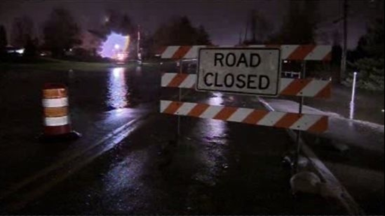 mound road closed today