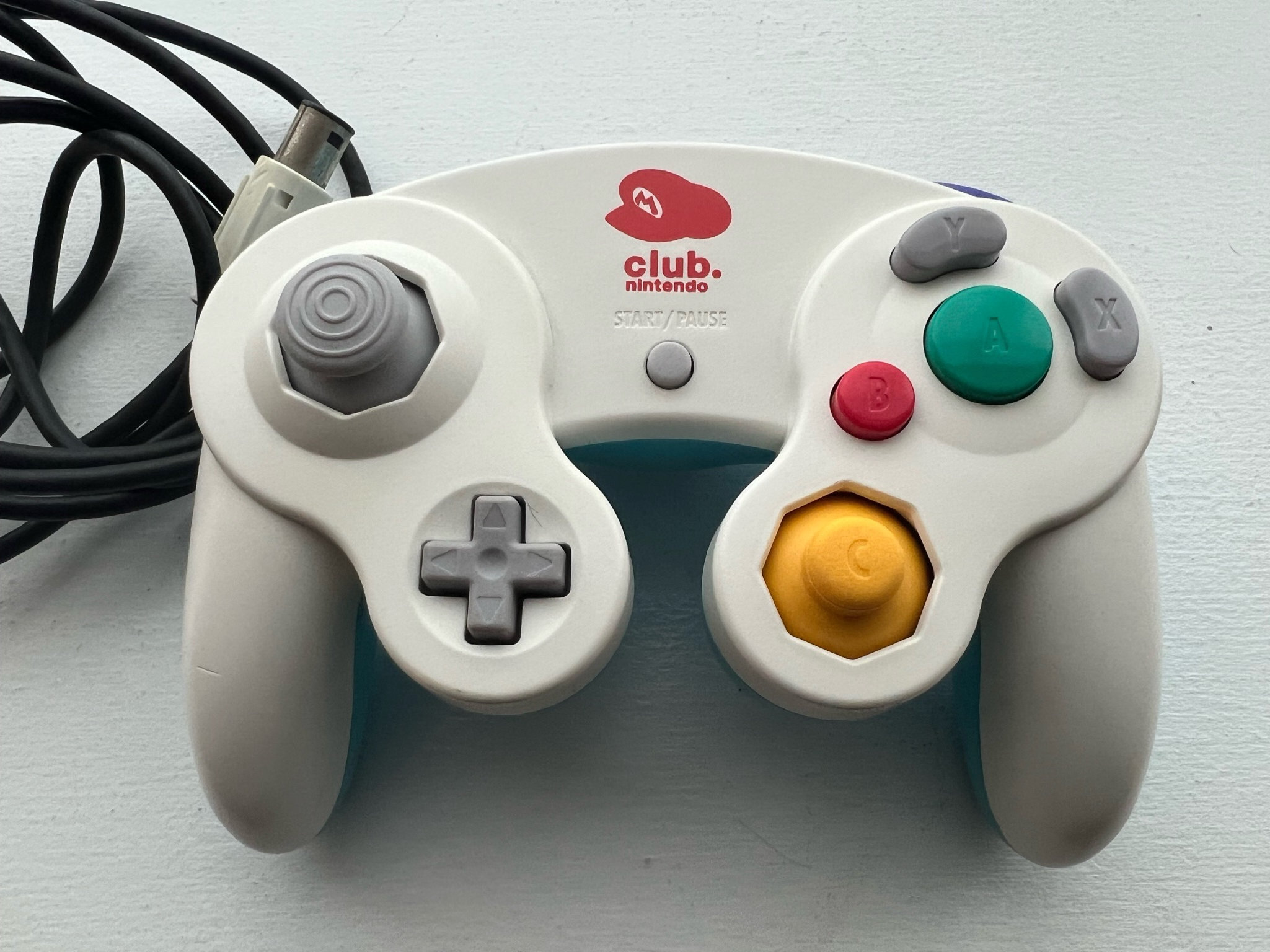 official nintendo gamecube controller