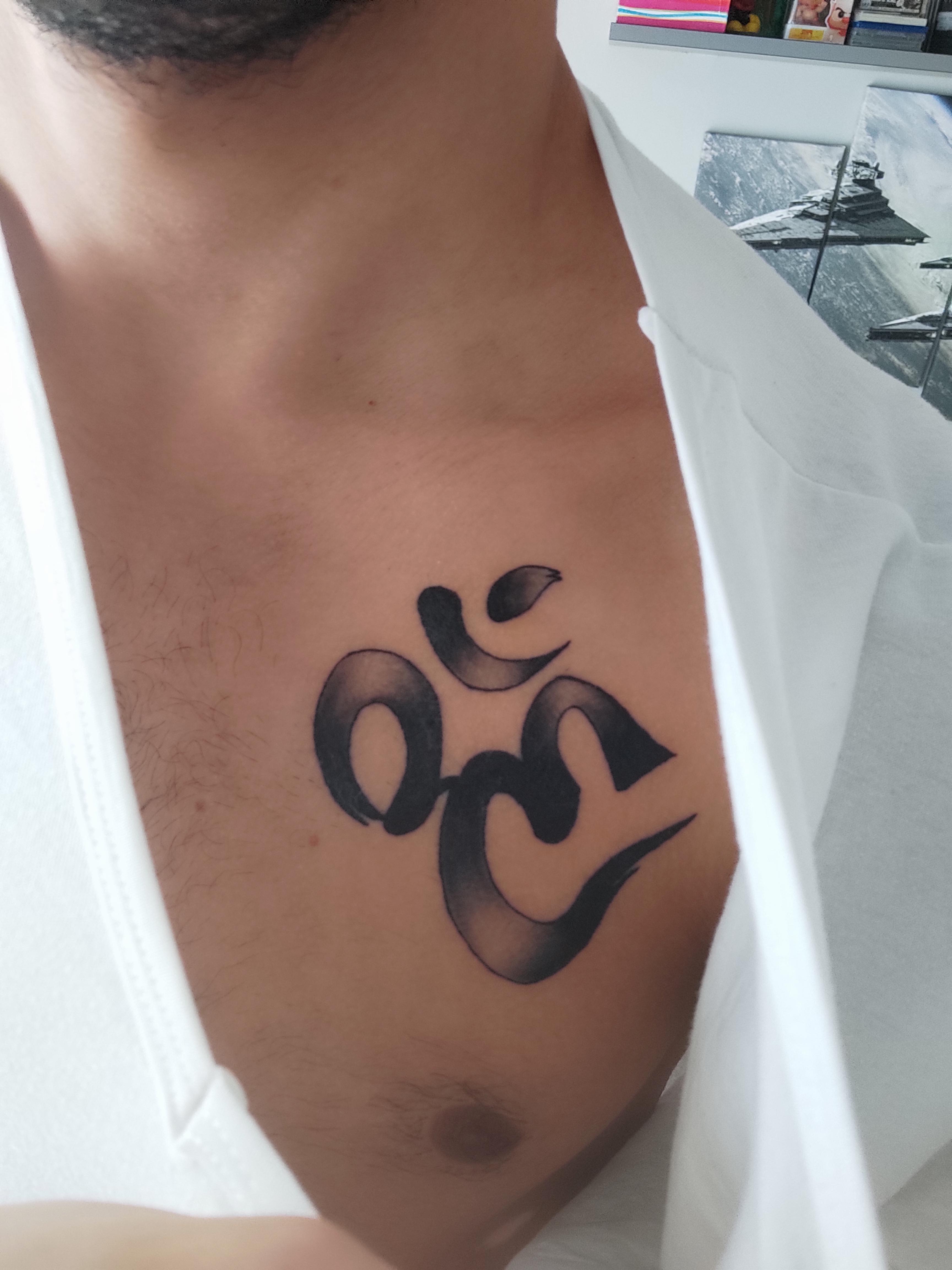 om zeichen als tattoo