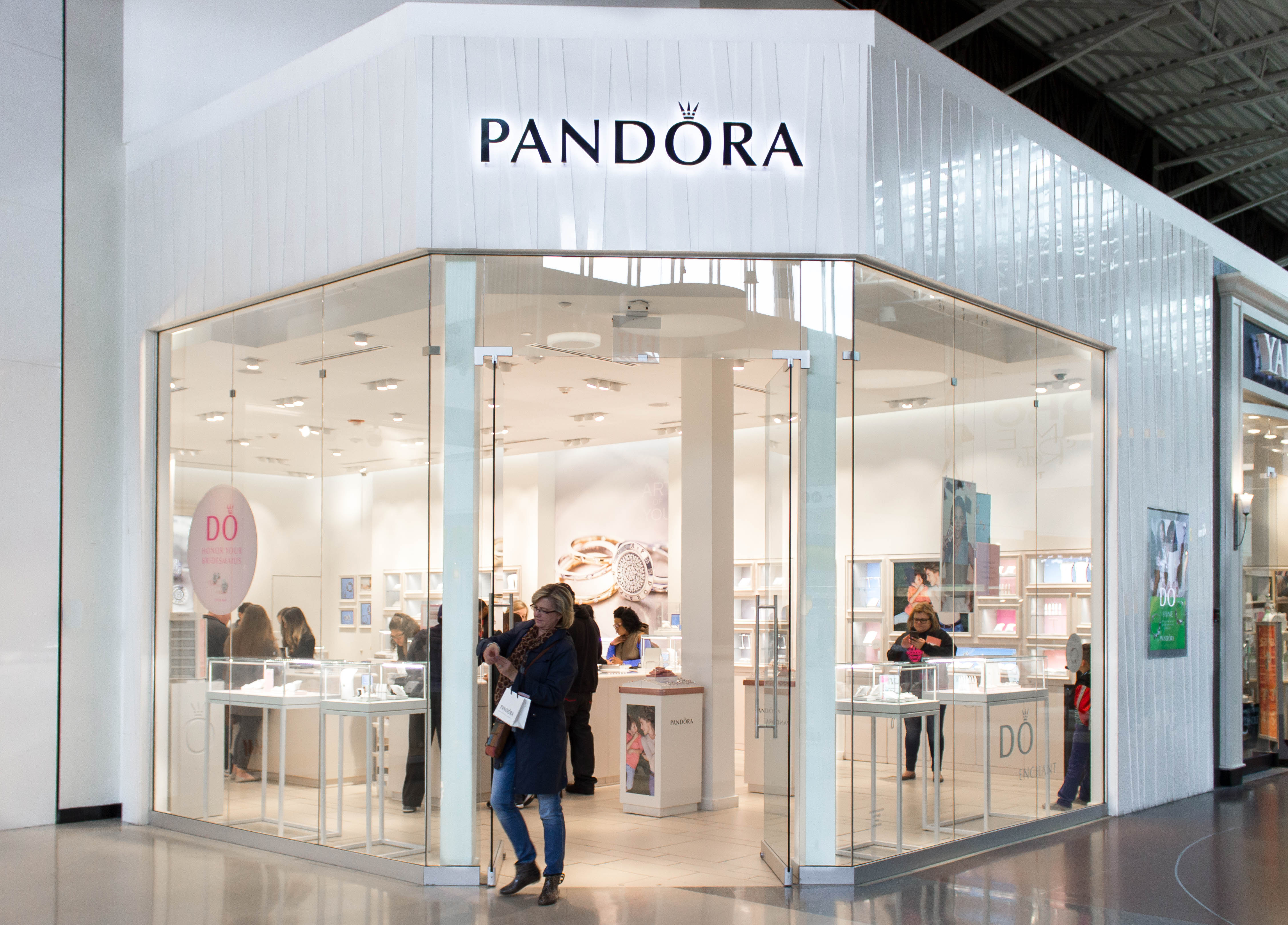 pandora store near me