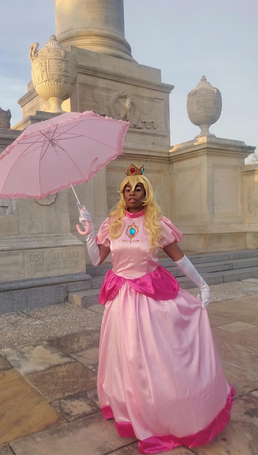 peach cosplay