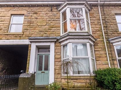 property to rent buxton