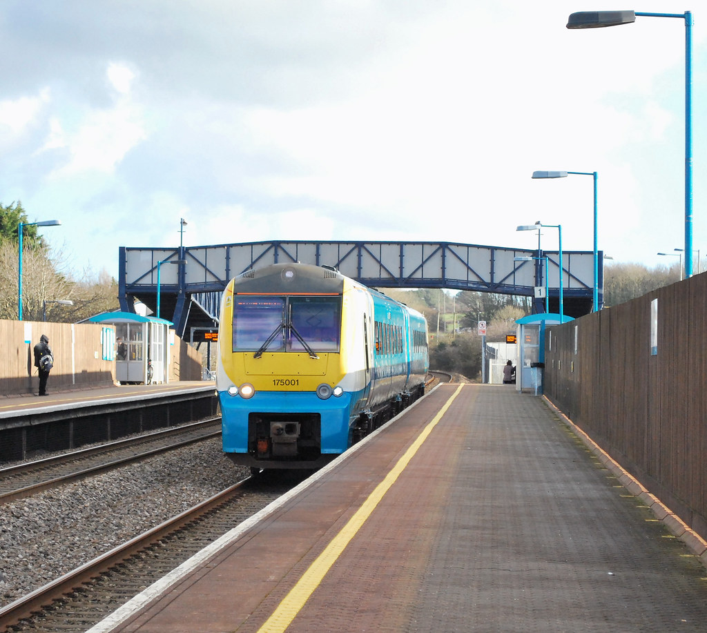 pyle to cardiff train