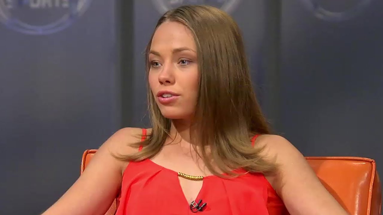 rose namajunas long hair