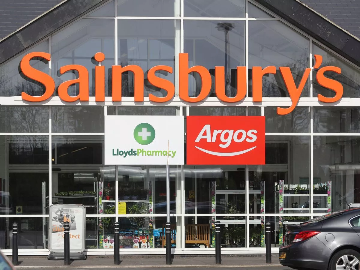 sainsburys opening bank holiday