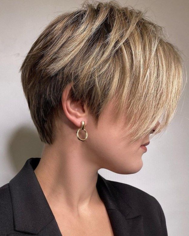 short haircuts for women with thick hair