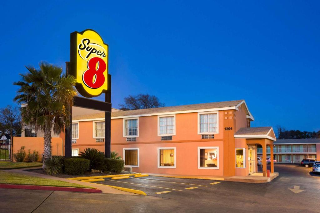 super 8 motel hotel