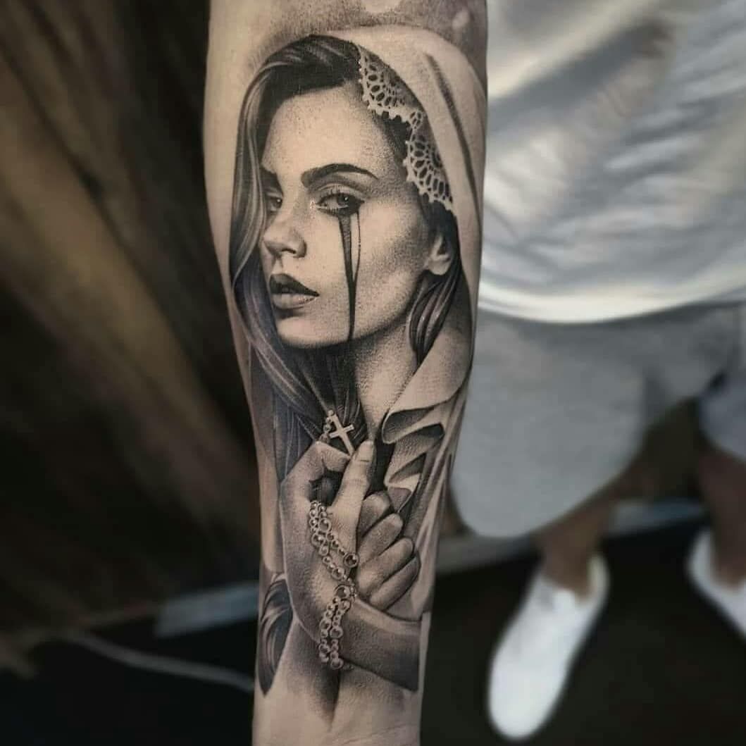 tatuajes de rostros de mujeres hermosas