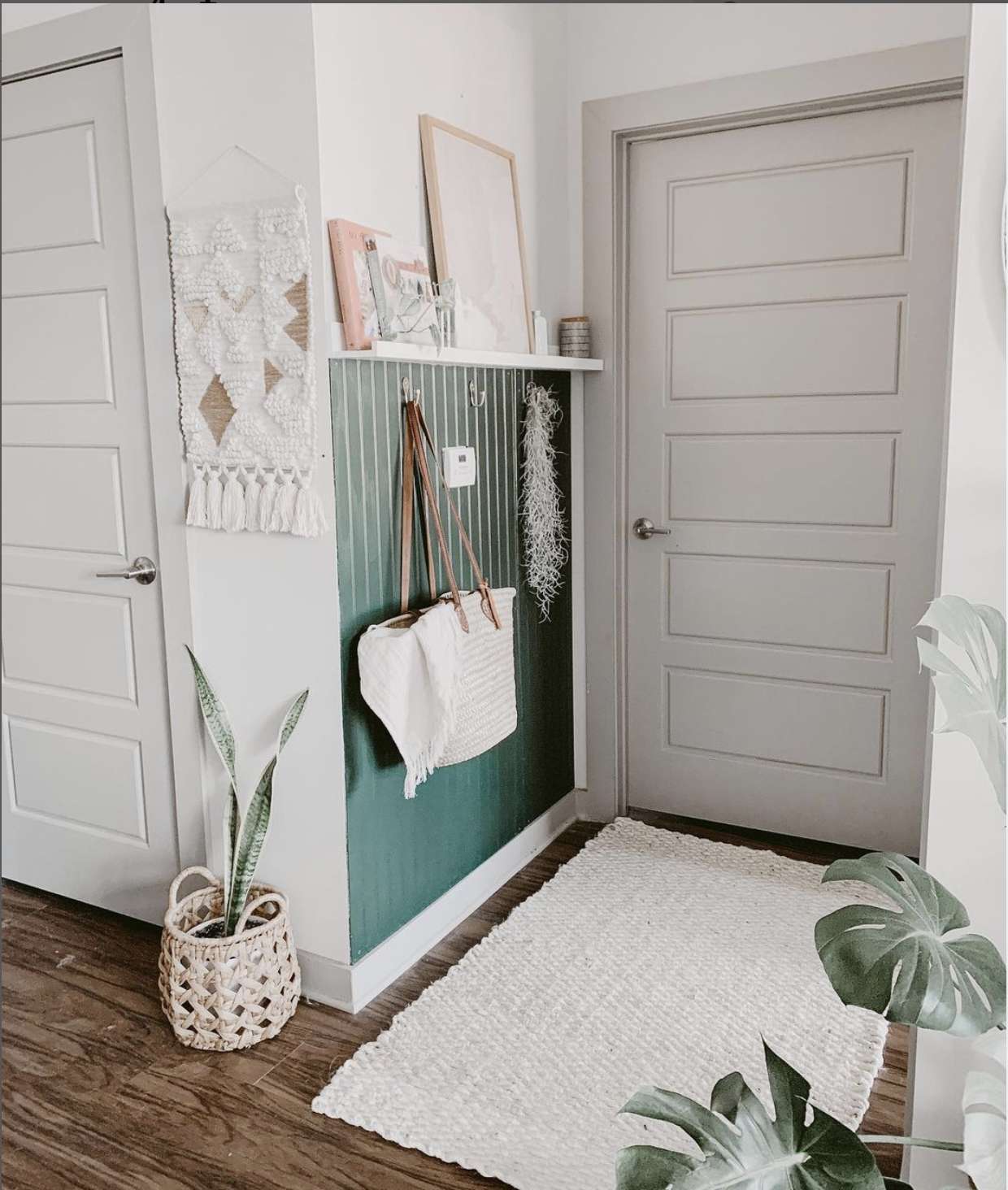 tiny hallway decorating ideas