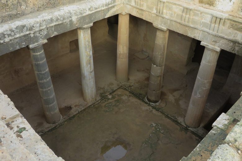 tomb of the kings paphos