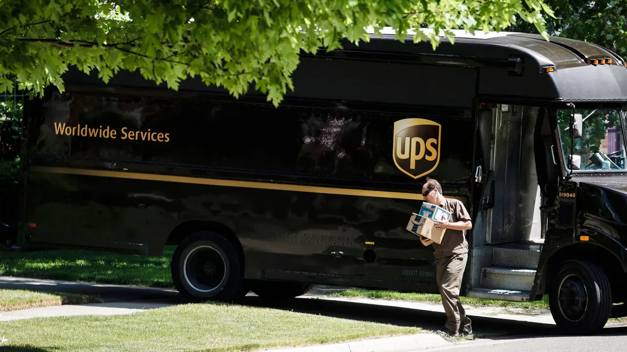 ups drivers make $40 an hour