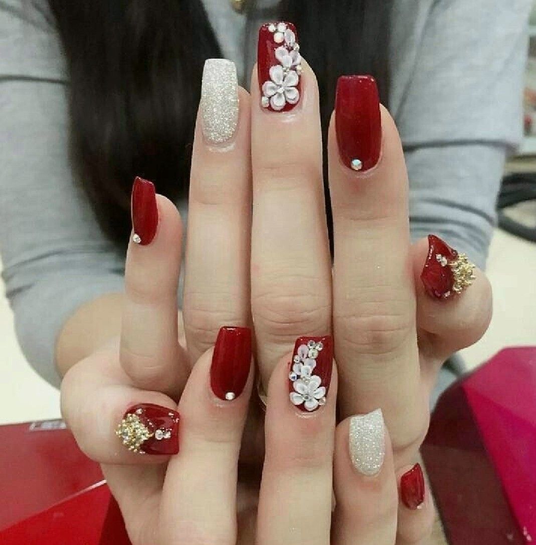 uñas elegantes rojas