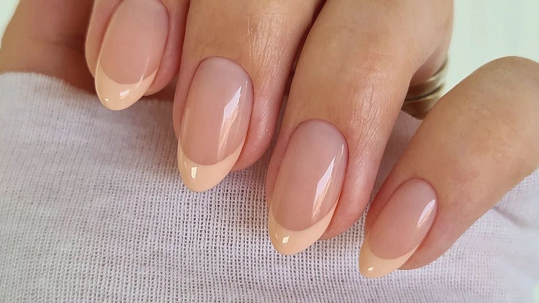 uñas sencillas pero elegantes