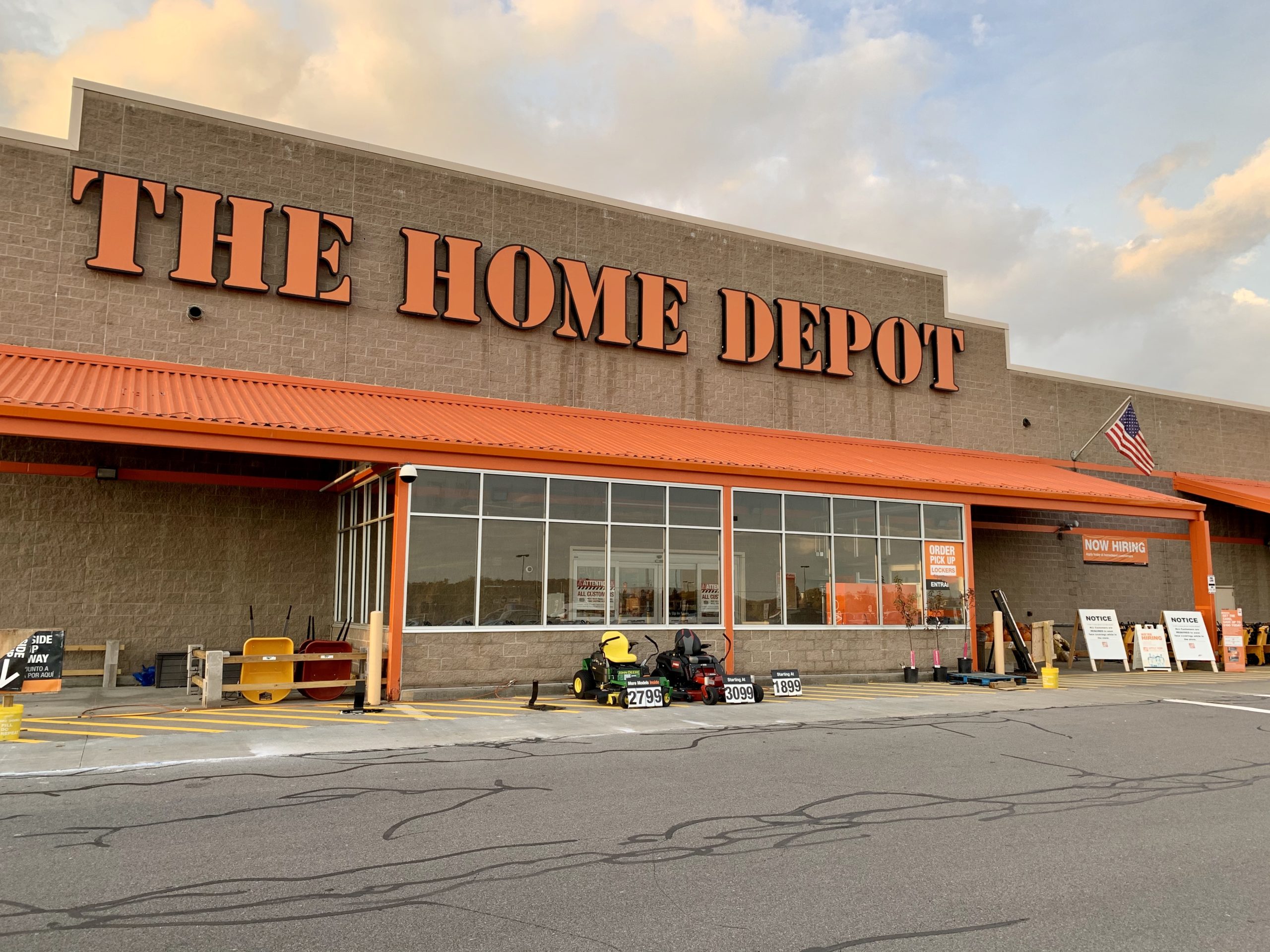 what time does home depot open saturday