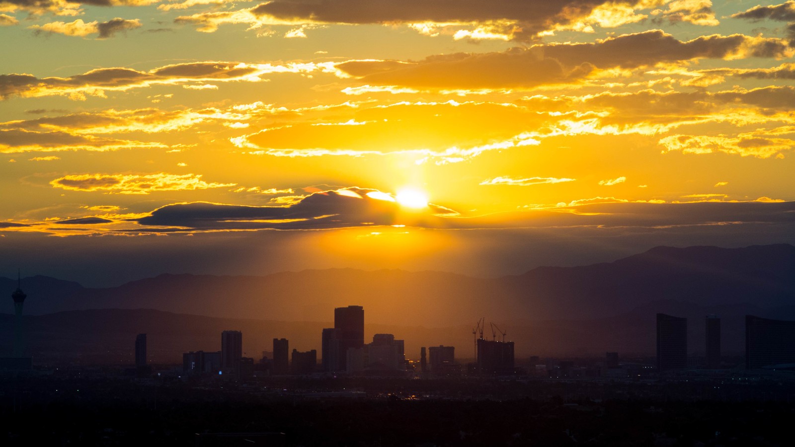 what time does the sunrise in las vegas