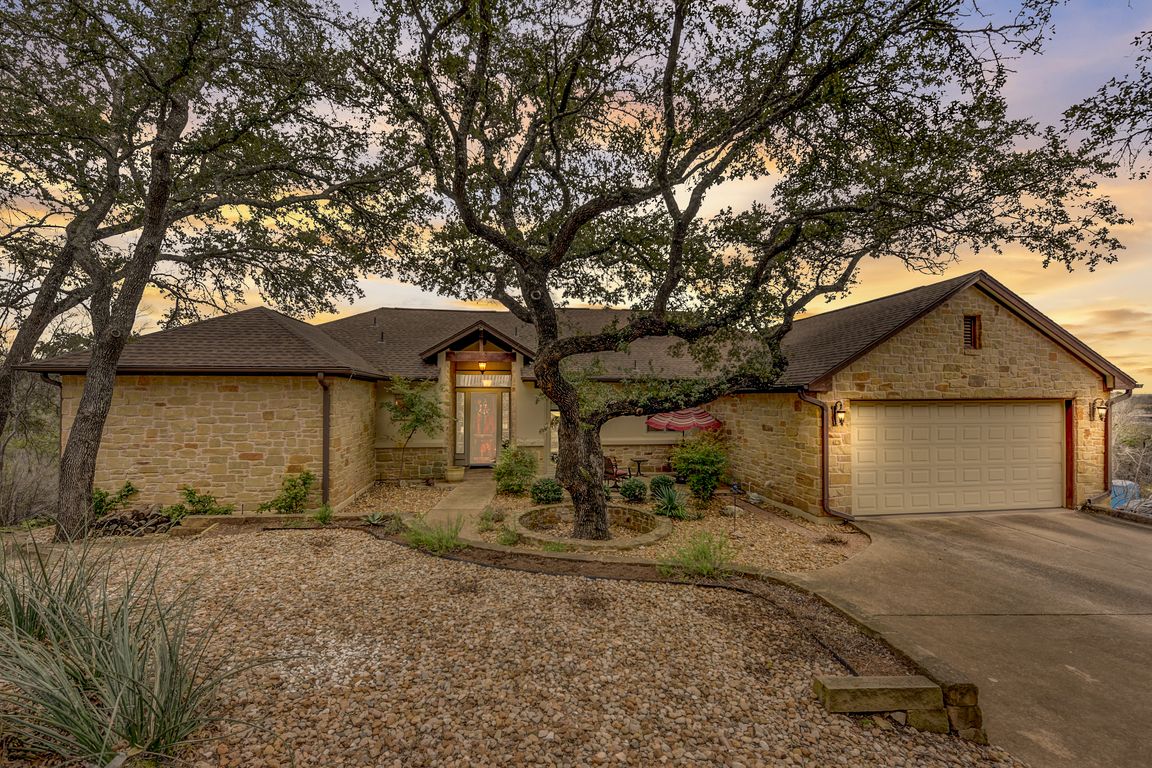 zillow lakeway texas